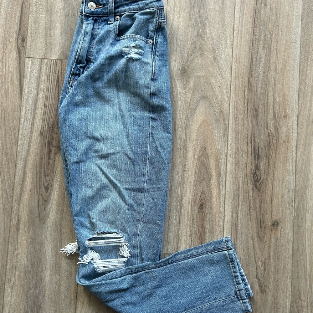 American Eagle Mom Jeans